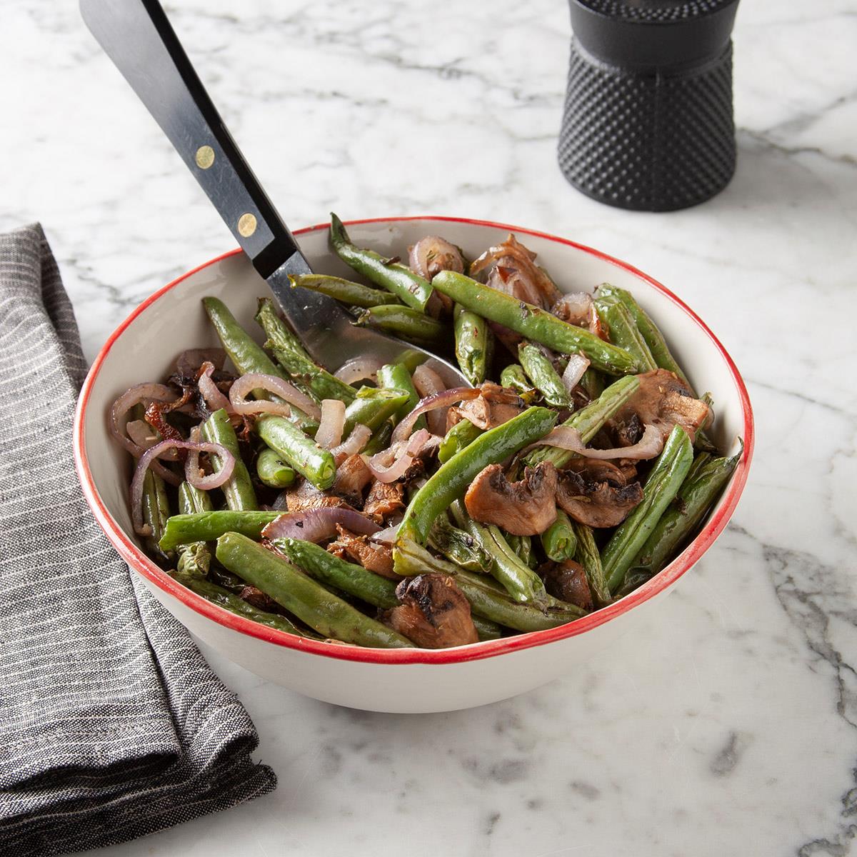 Air-Fryer Roasted Green Beans image