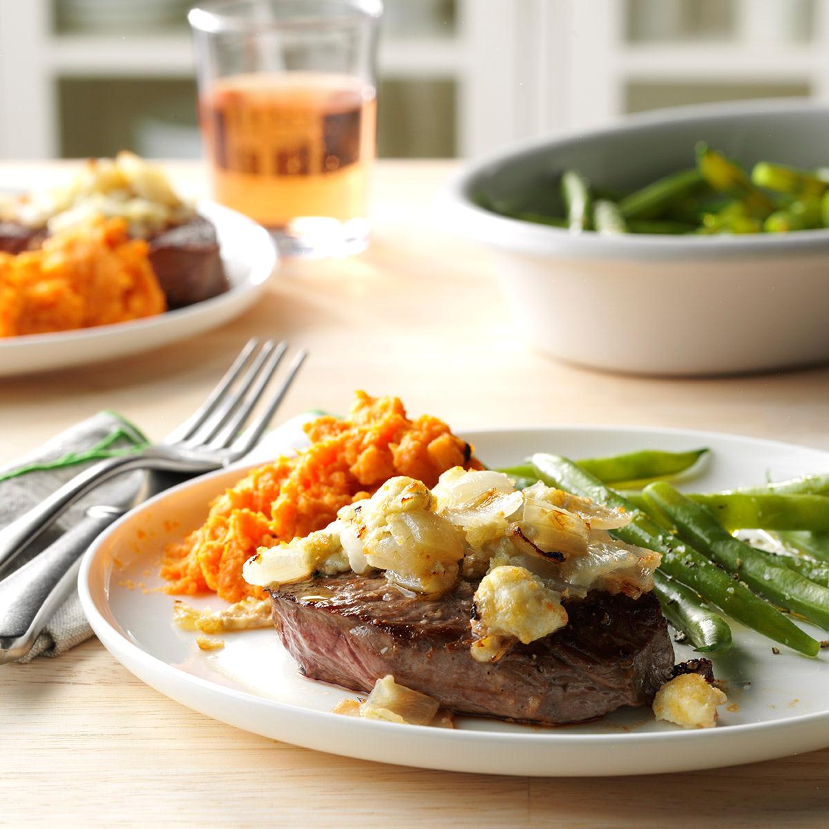 Blue Cheese-Crusted Sirloin Steaks_image