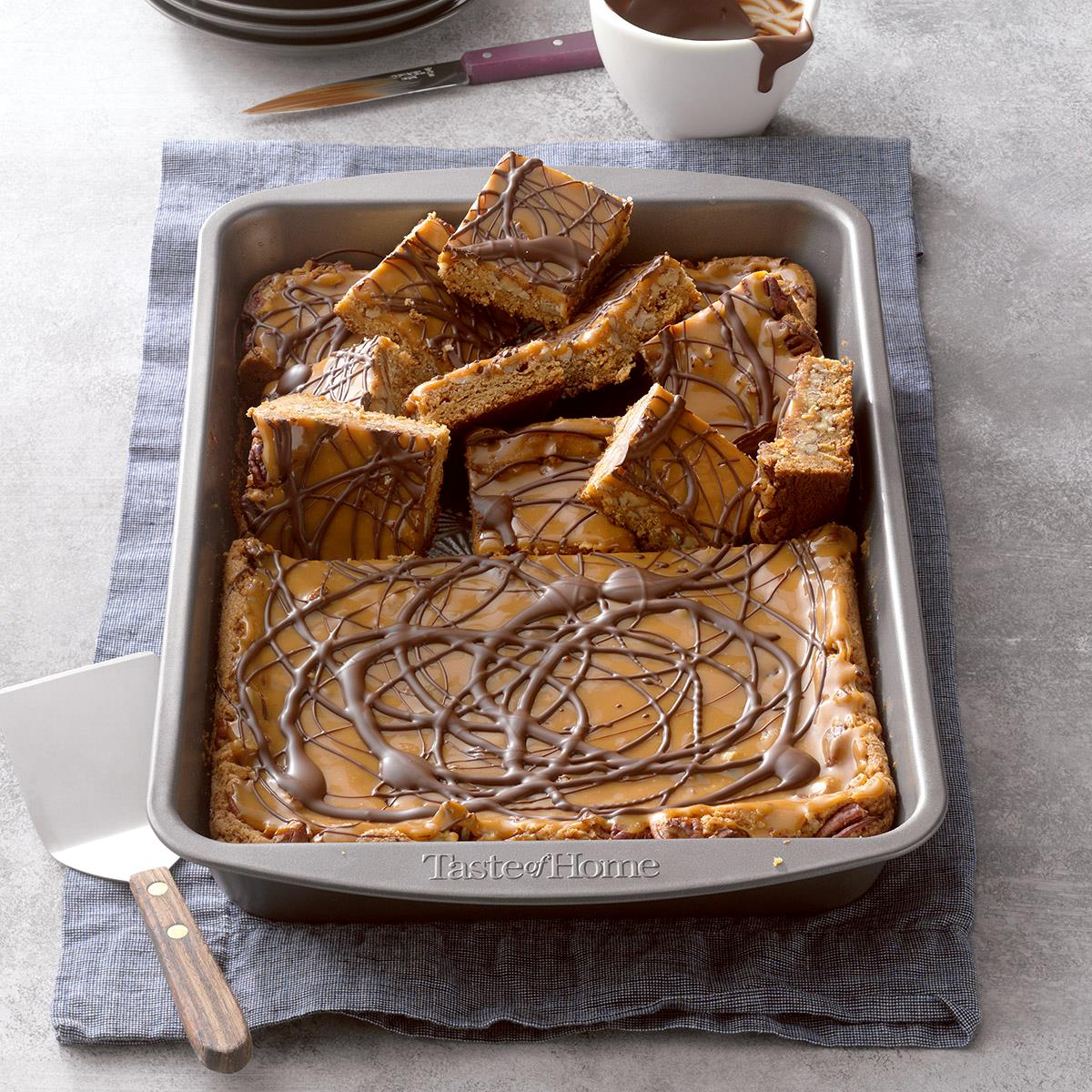 Caramel-Pecan Cookie Butter Bars-image
