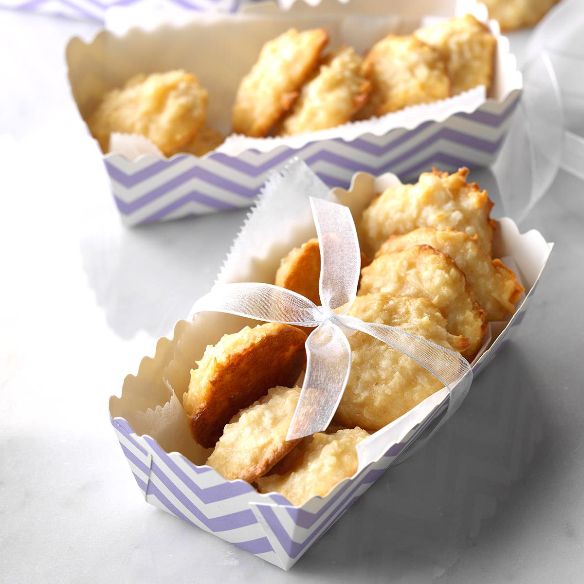 Chewy Coconut Macaroons-image
