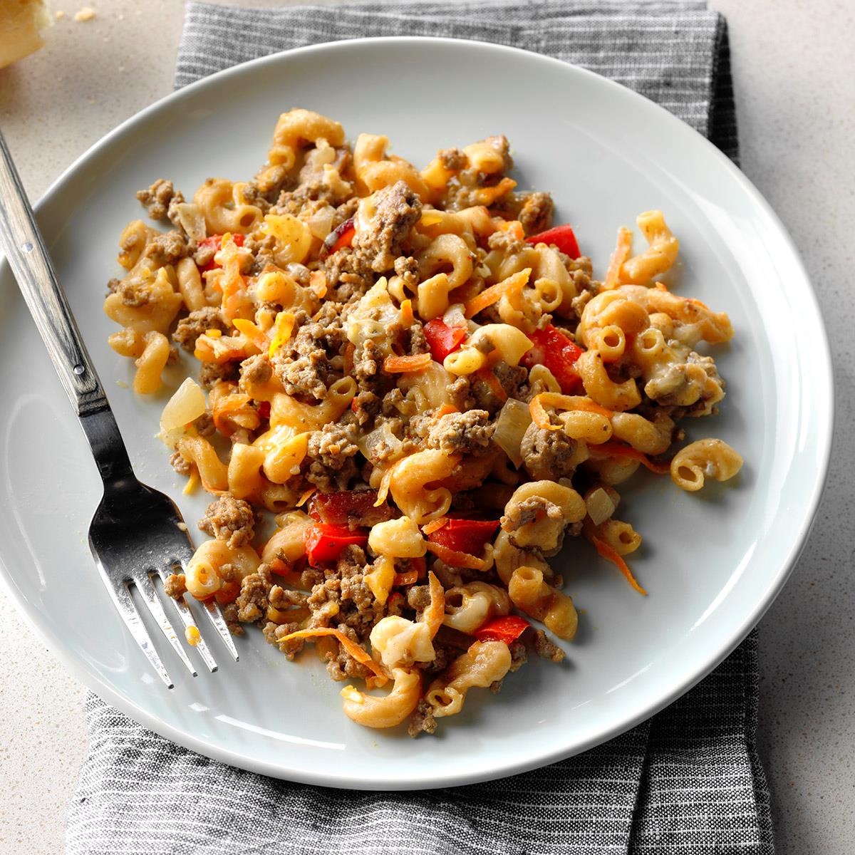 What Meat Goes Good With Mac And Cheese : Top 11 Macaroni ...