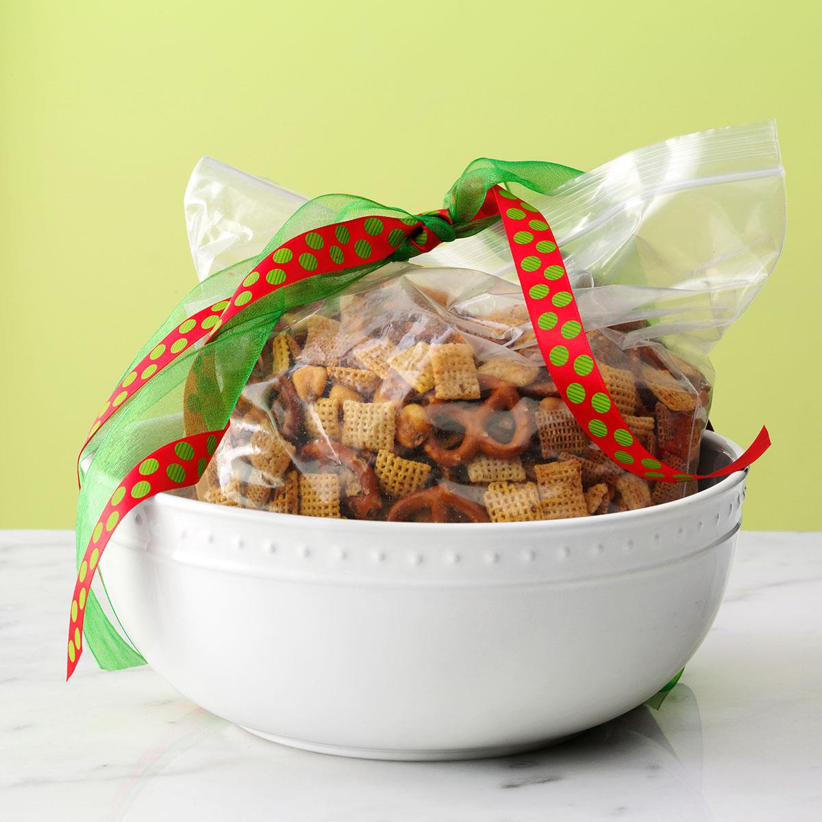 Crunchy Party Mix image