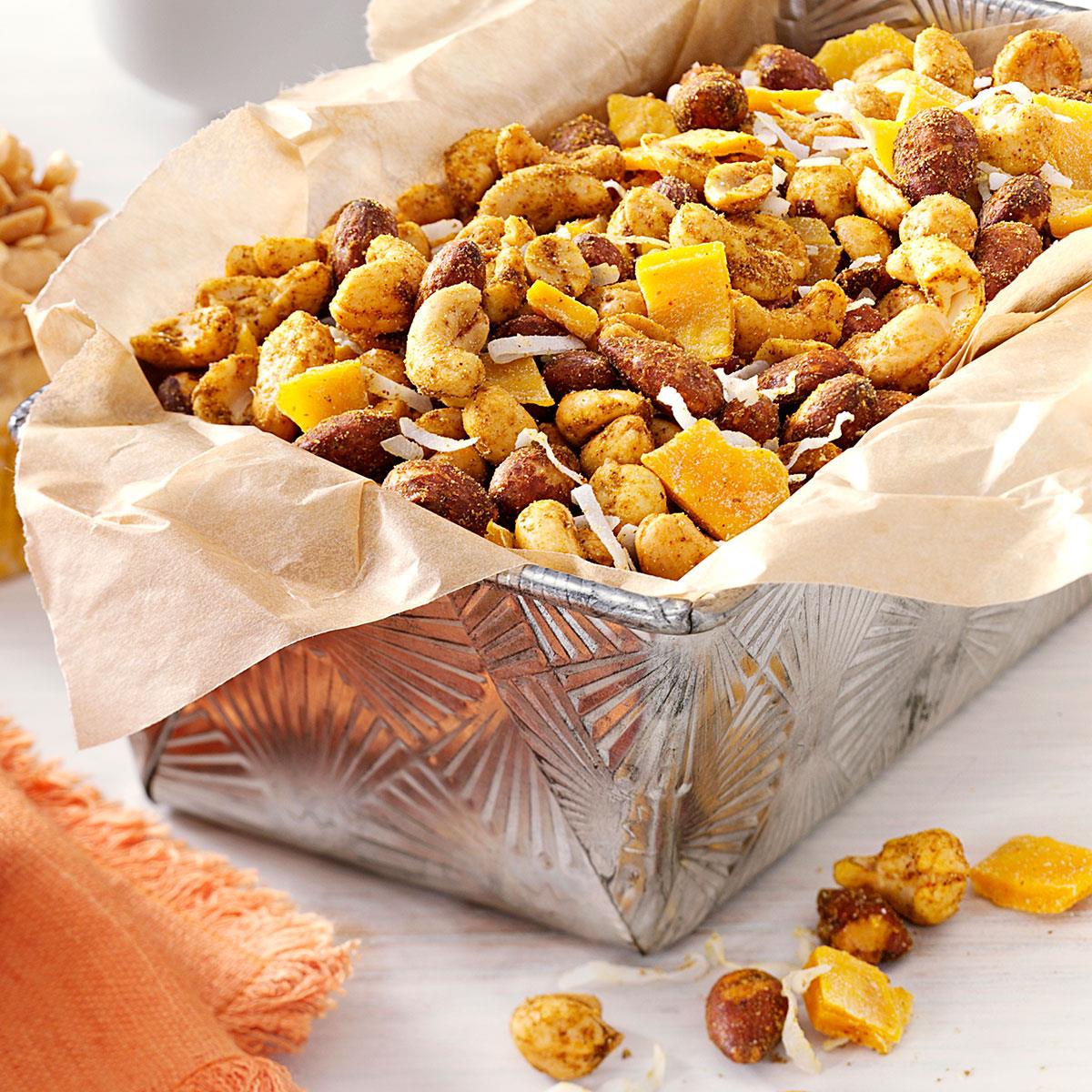 Curried Tropical Nut Mix_image