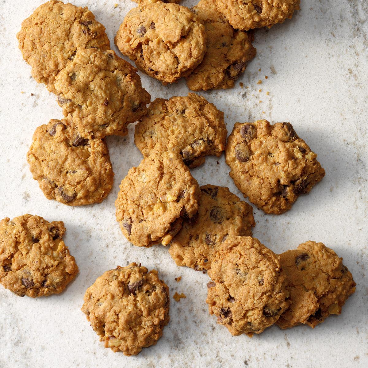 Air-Fryer Chocolate Chip Oatmeal Cookies_image