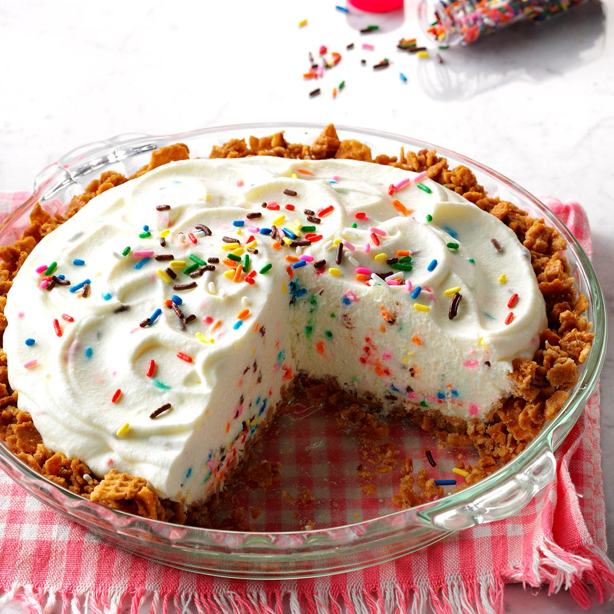 Homemade Funfetti Ice Cream Cake | Easy Birthday Cake Ideas