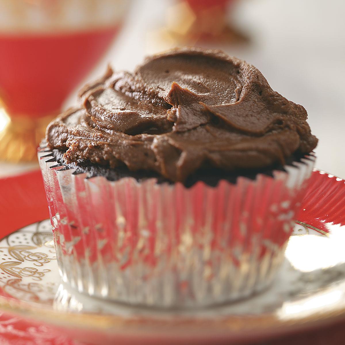 Egg- and Lactose-Free Chocolate Cupcakes_image