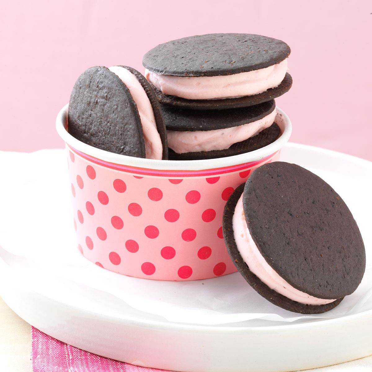 Frozen Sandwich Cookies image