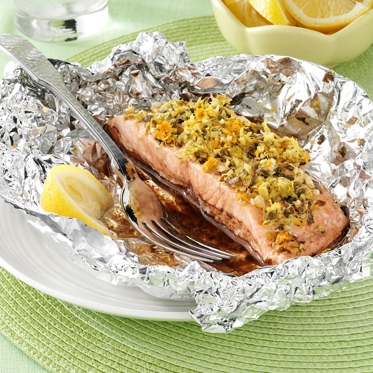 Garlic-Ginger Salmon Packets image