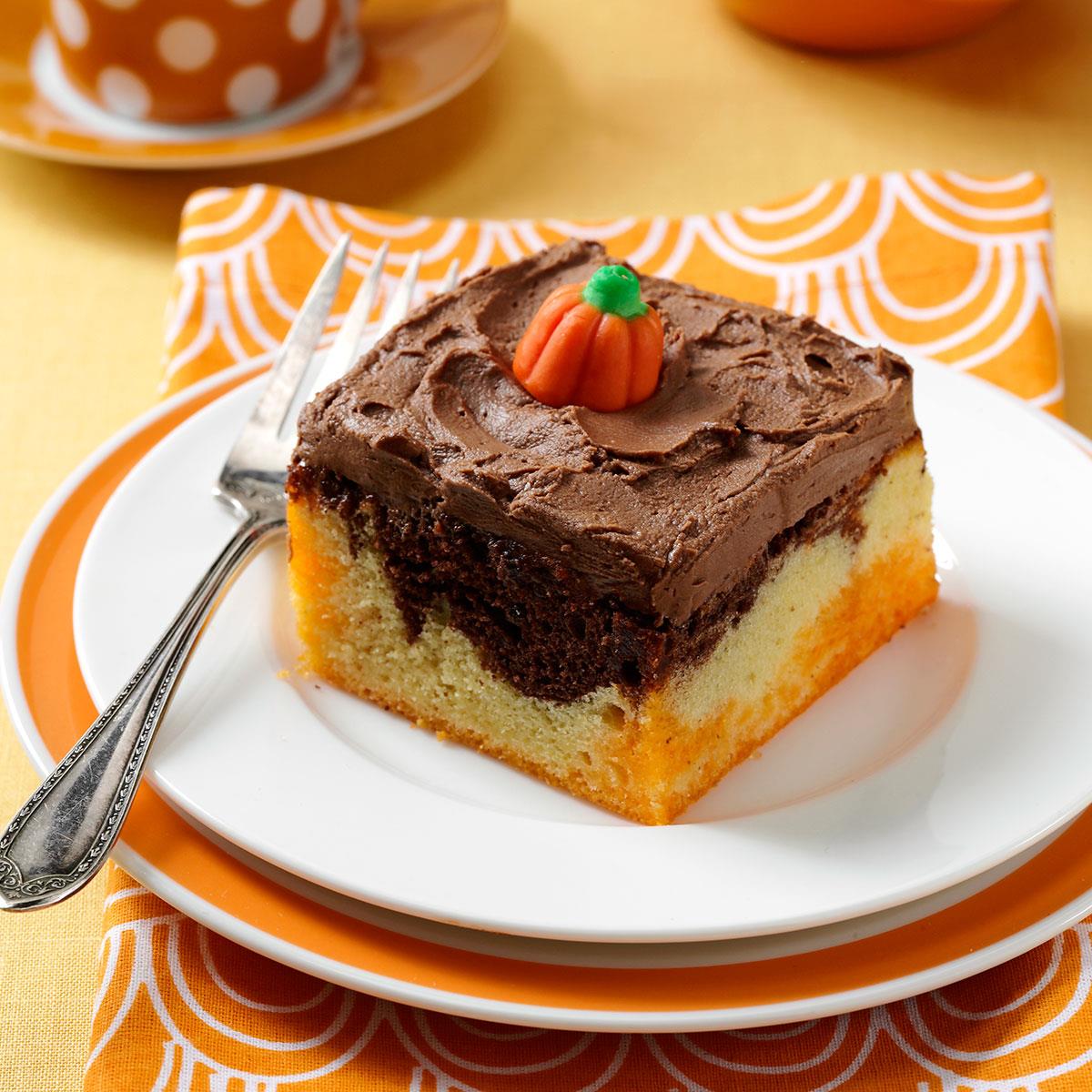 Halloween Poke Cake Recipe: How to Make It