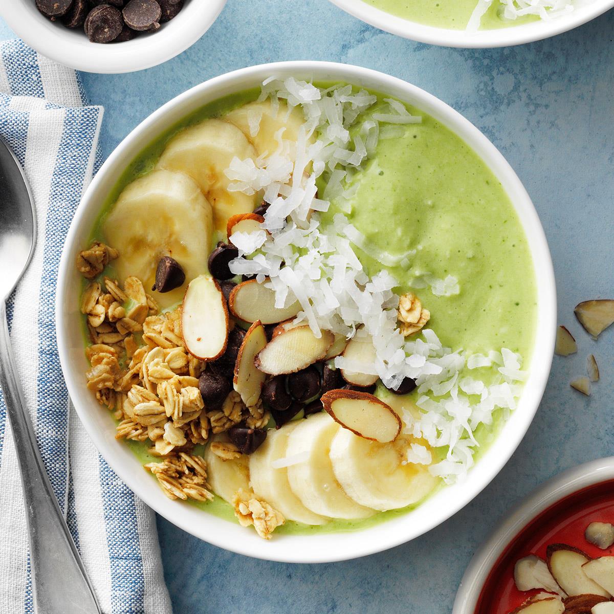 Lime Coconut Smoothie Bowl image