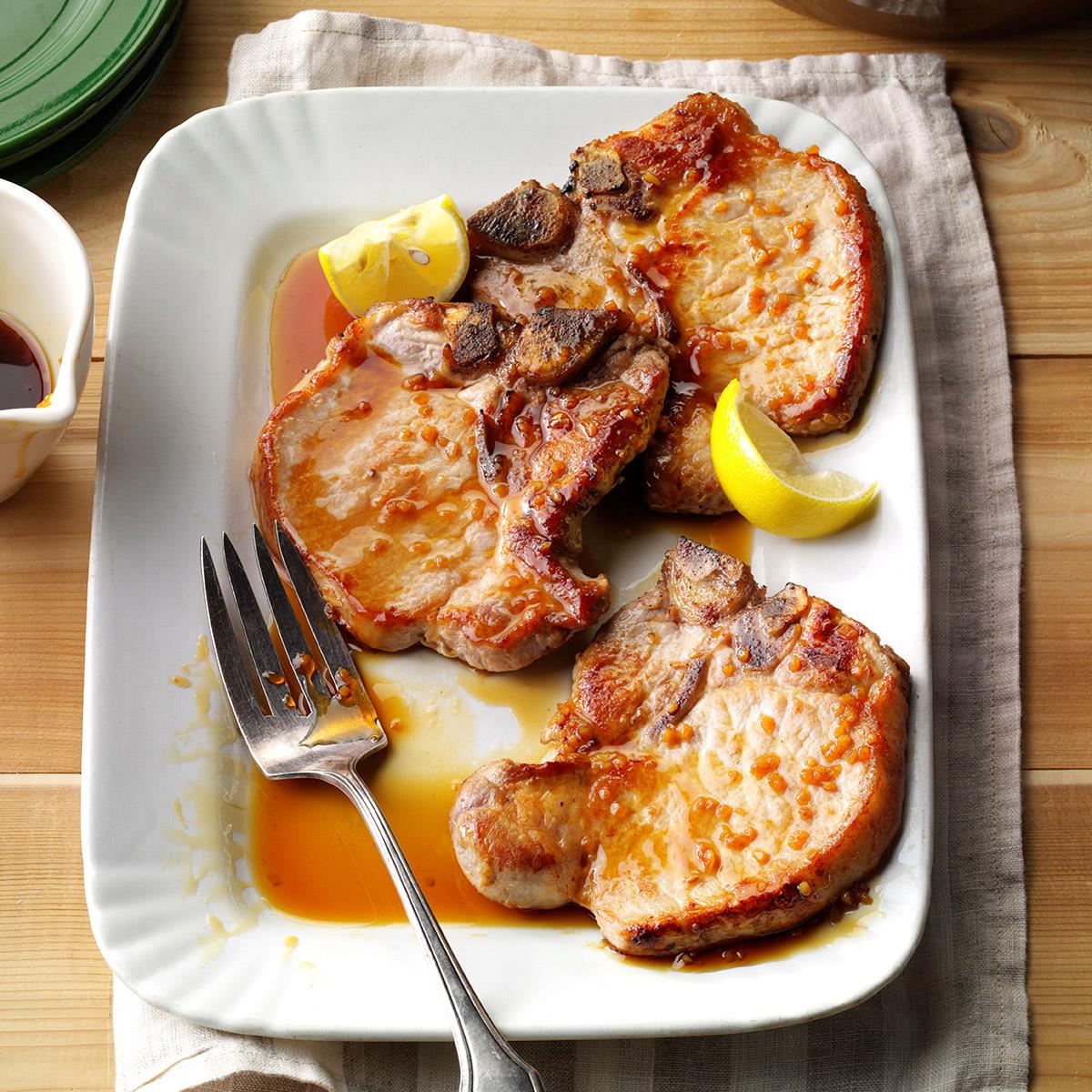 Pork Chops with Honey-Garlic Sauce_image