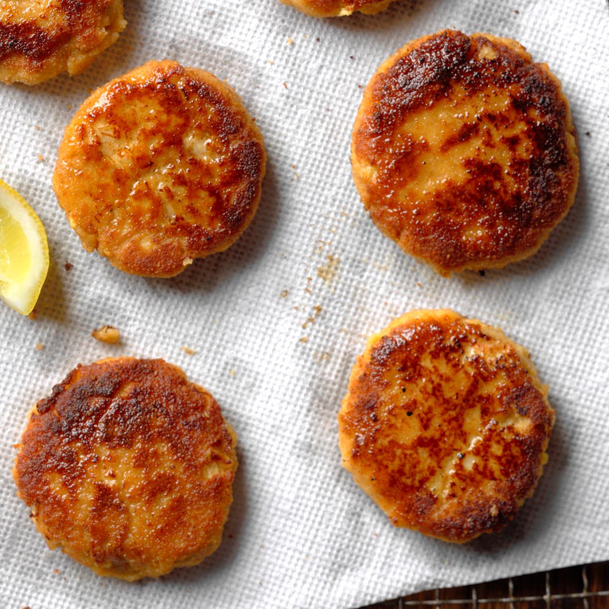 Seasoned Crab Cakes image