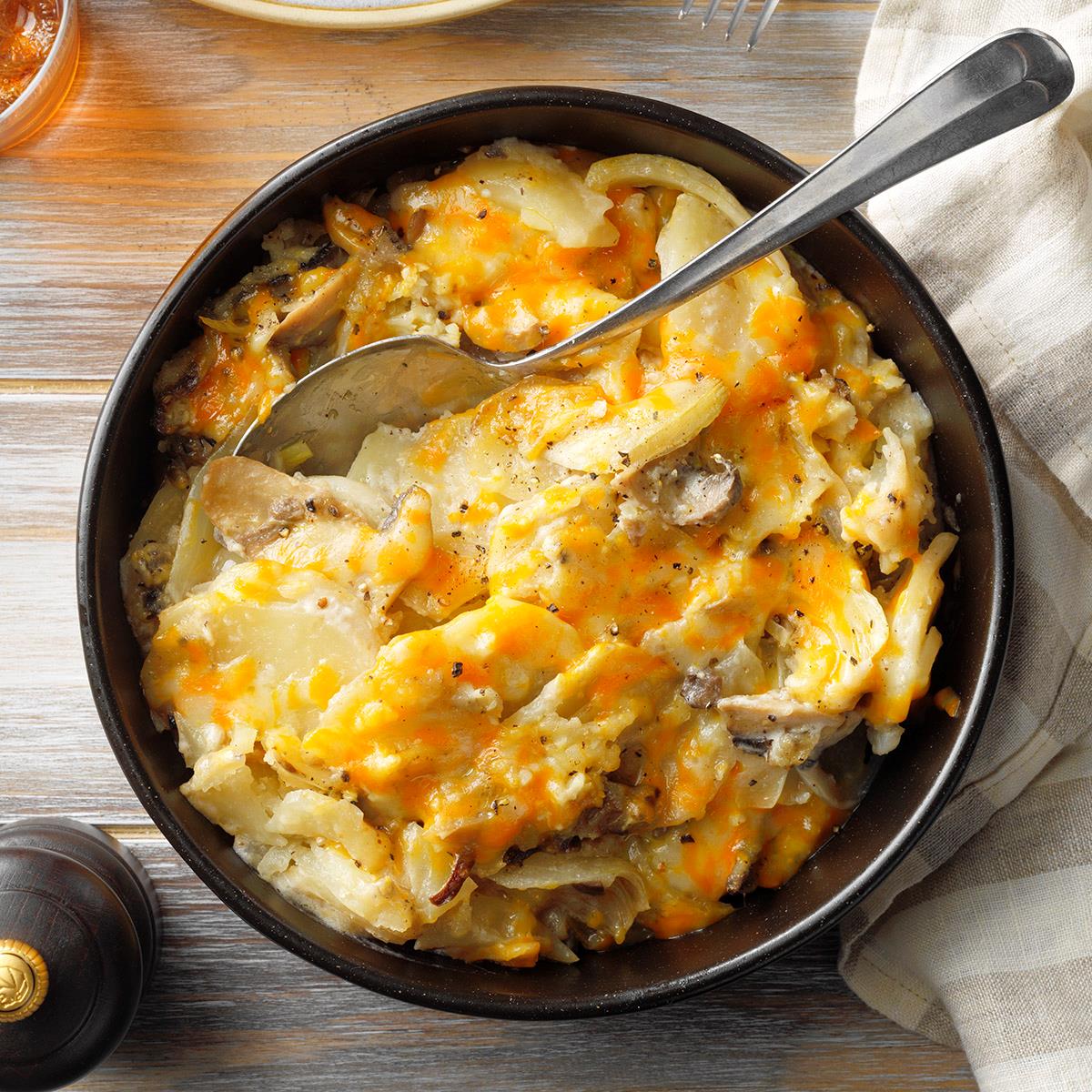 Slow Cooker Mushroom Potatoes-image