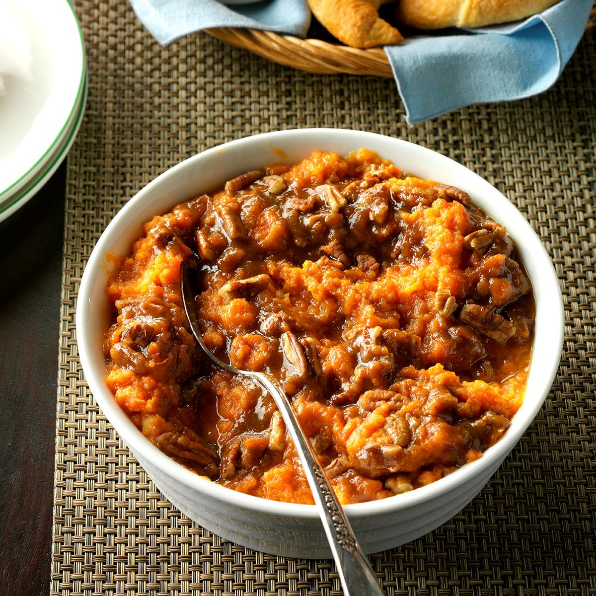 Slow-Cooker Praline Sweet Potatoes-image