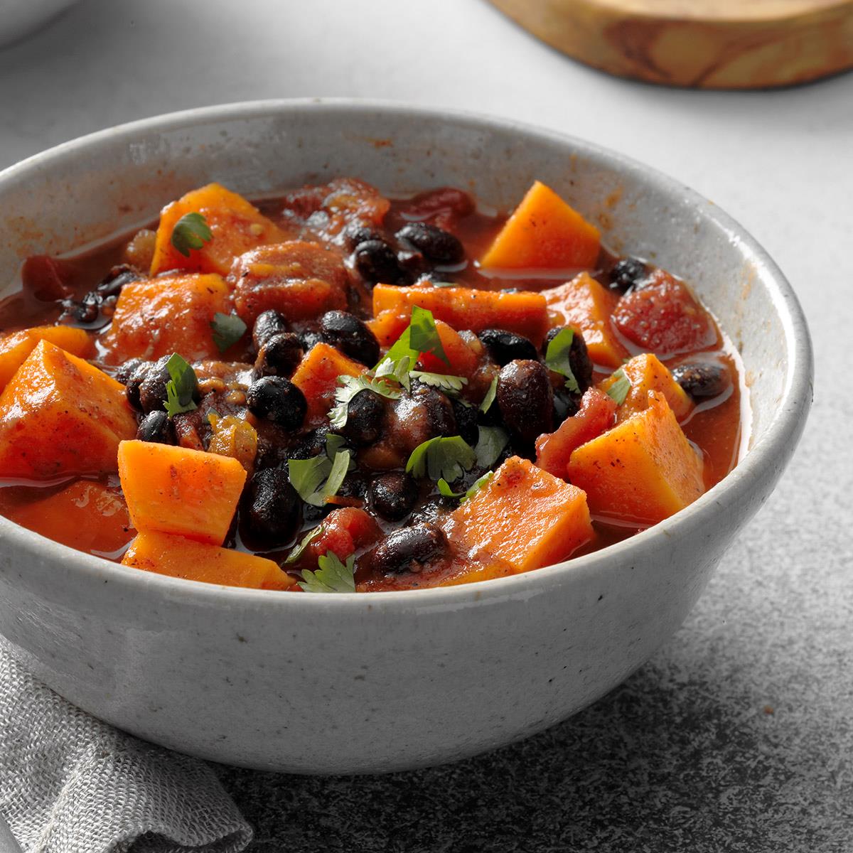 Slow-Cooker Spicy Sweet Potato Chili