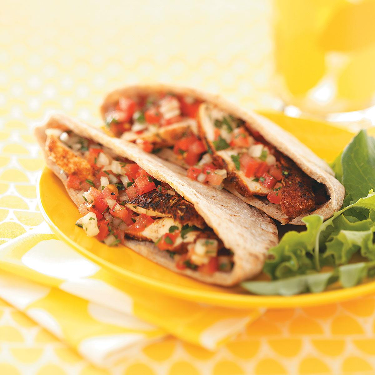 Spicy Chicken Tomato Pitas for Two image
