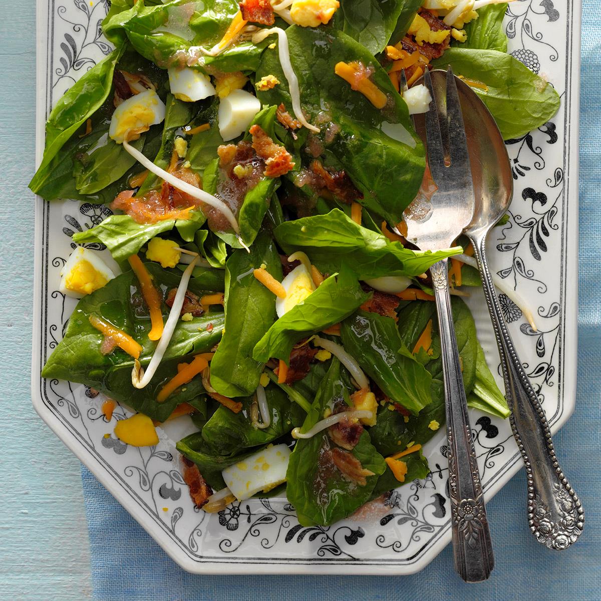 Spinach Salad with Rhubarb Dressing_image