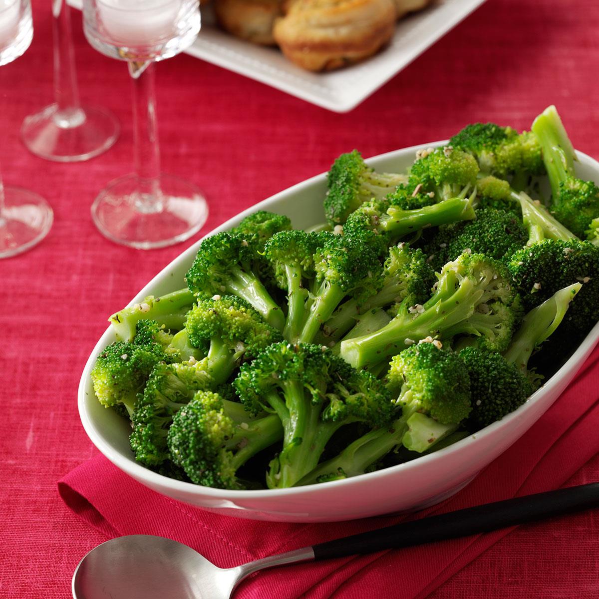 Super-Simple Garlic Broccoli image