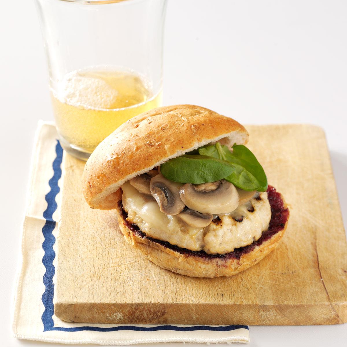 Turkey Burgers with Blueberry BBQ Sauce_image