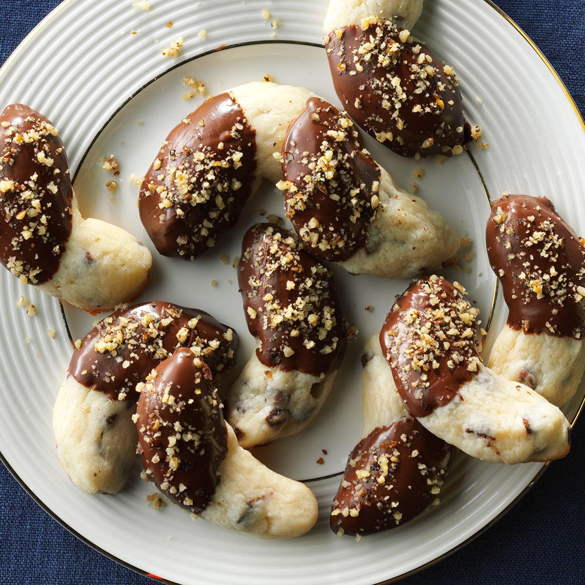 Crescent Chip Cookies-image