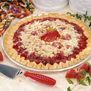 Streusel Strawberry Pizza image