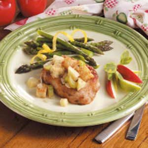 Contest-Winning Pork Chops with Apple Stuffing_image