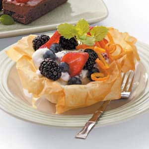 Berry-Filled Phyllo Flowers_image