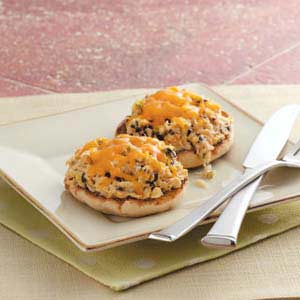 Open-Faced Seafood Sandwiches_image