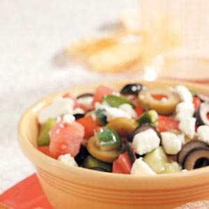 Fresh Greek Garden Salad_image