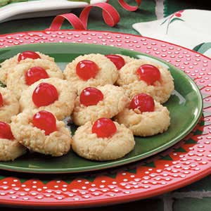 Yuletide Cherry Cookies_image