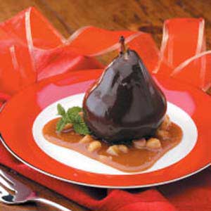 Chocolate Pears in Caramel Sauce_image