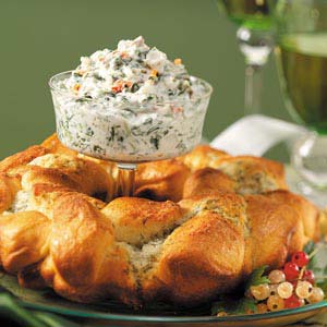 Dilly Cheese Ring with Spinach Dip image