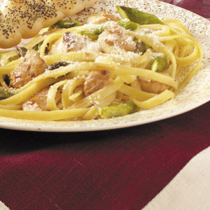 Chicken Asparagus Pasta image