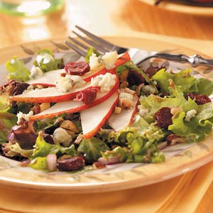 Hazelnut and Pear Salad-image