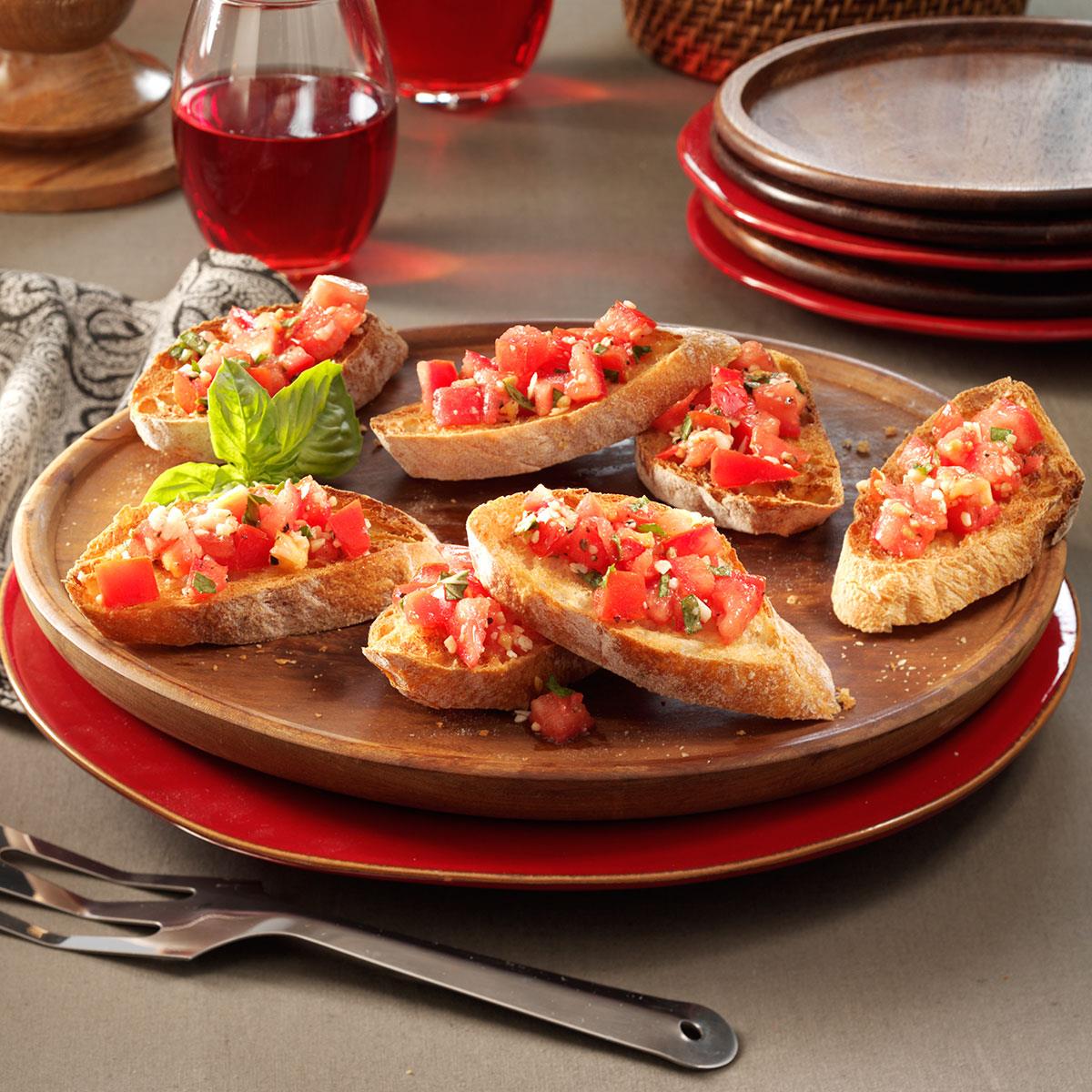 Garlic-Tomato-Bruschetta_exps18320_THAT2453289C09_28_1bC_RMS.jpg