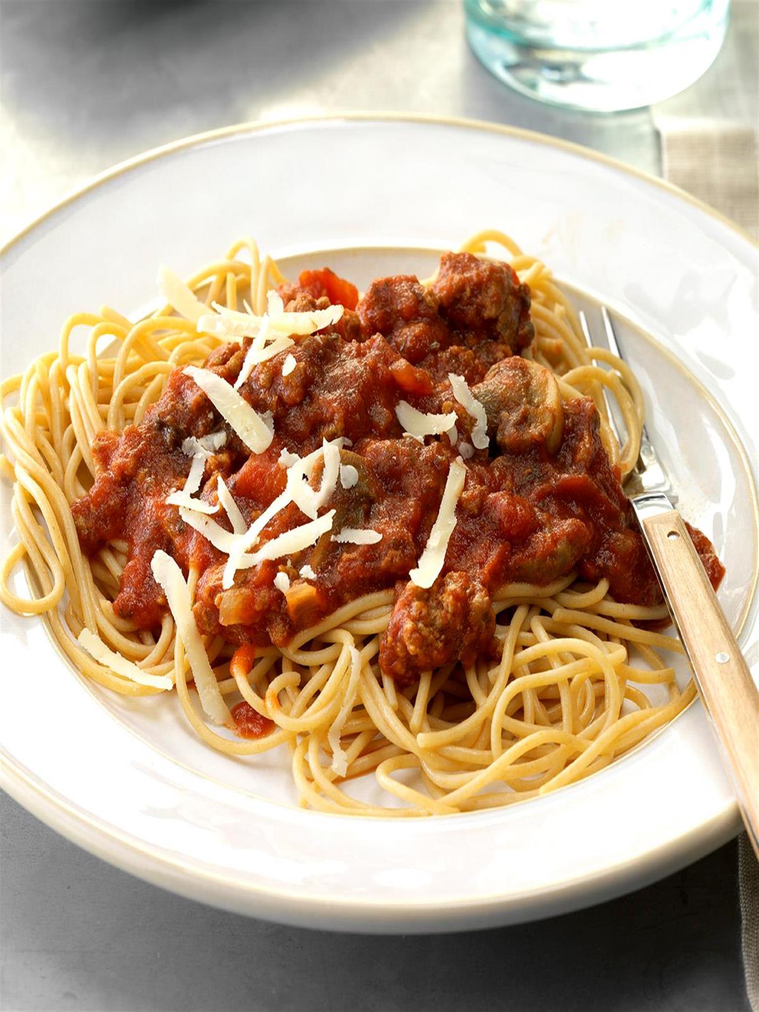 Mushroom-Beef Spaghetti Sauce Recipe: How to Make It