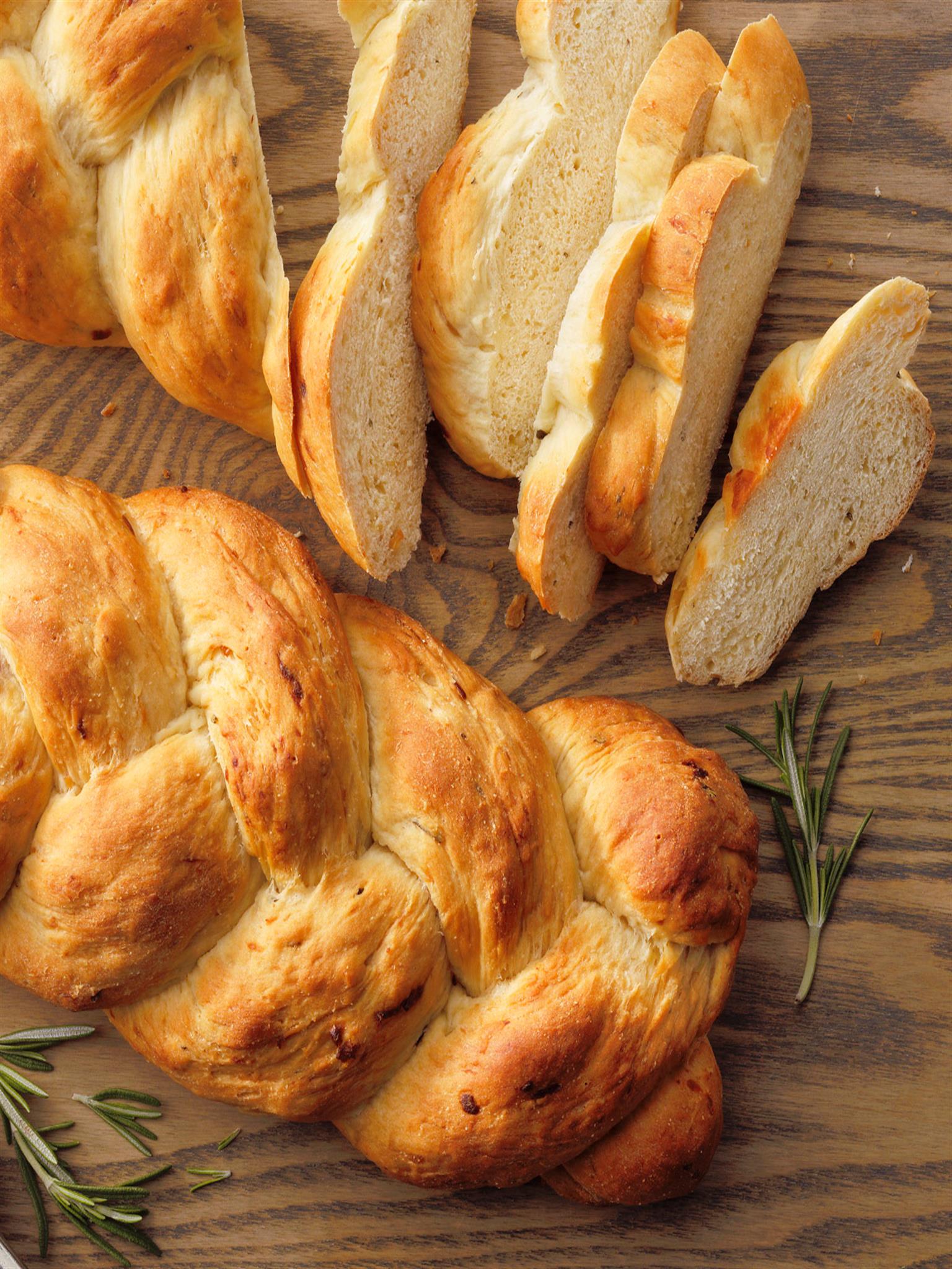 Rosemary Garlic Braid Recipe: How to Make It