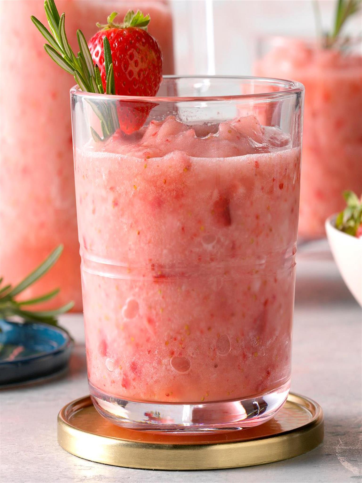 Rosemary Strawberry Daiquiri Recipe: How to Make It