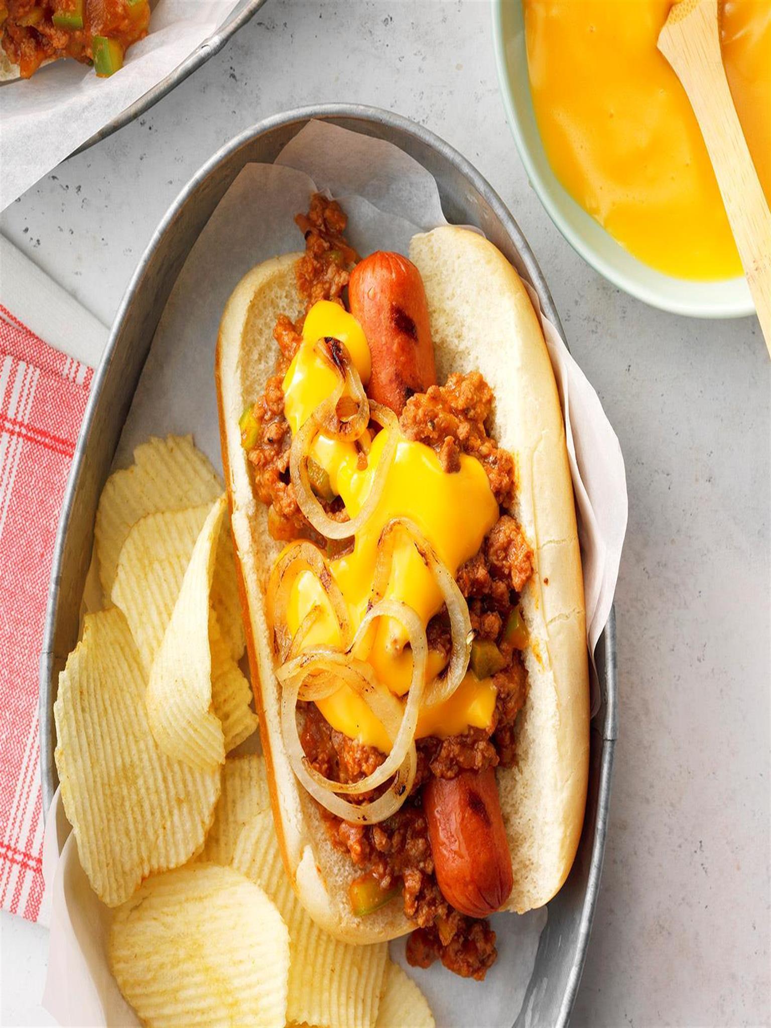 is a chili dog a sandwich