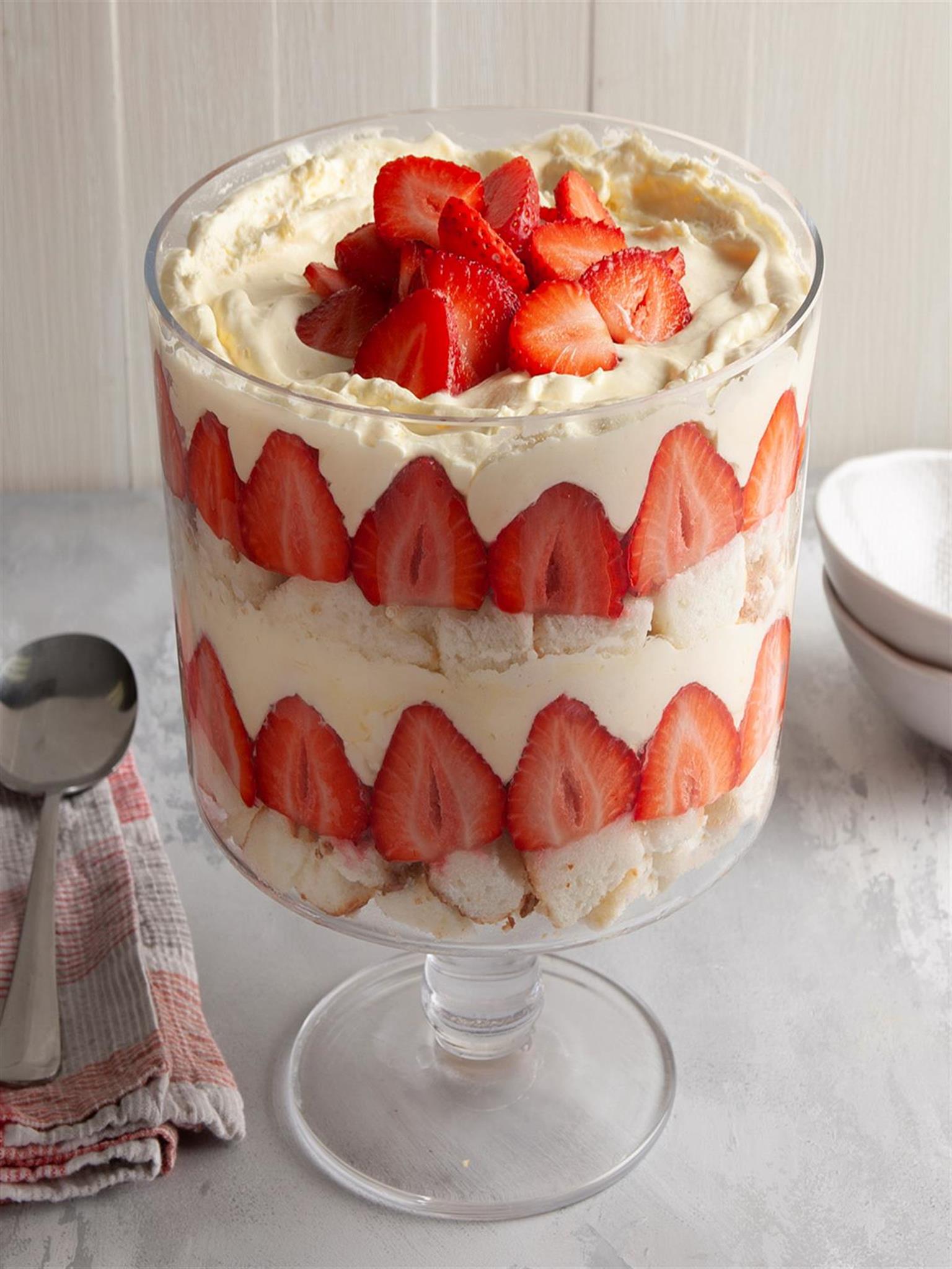 Gingerbread and White Chocolate Mousse Trifle Recipe - Monica Glass