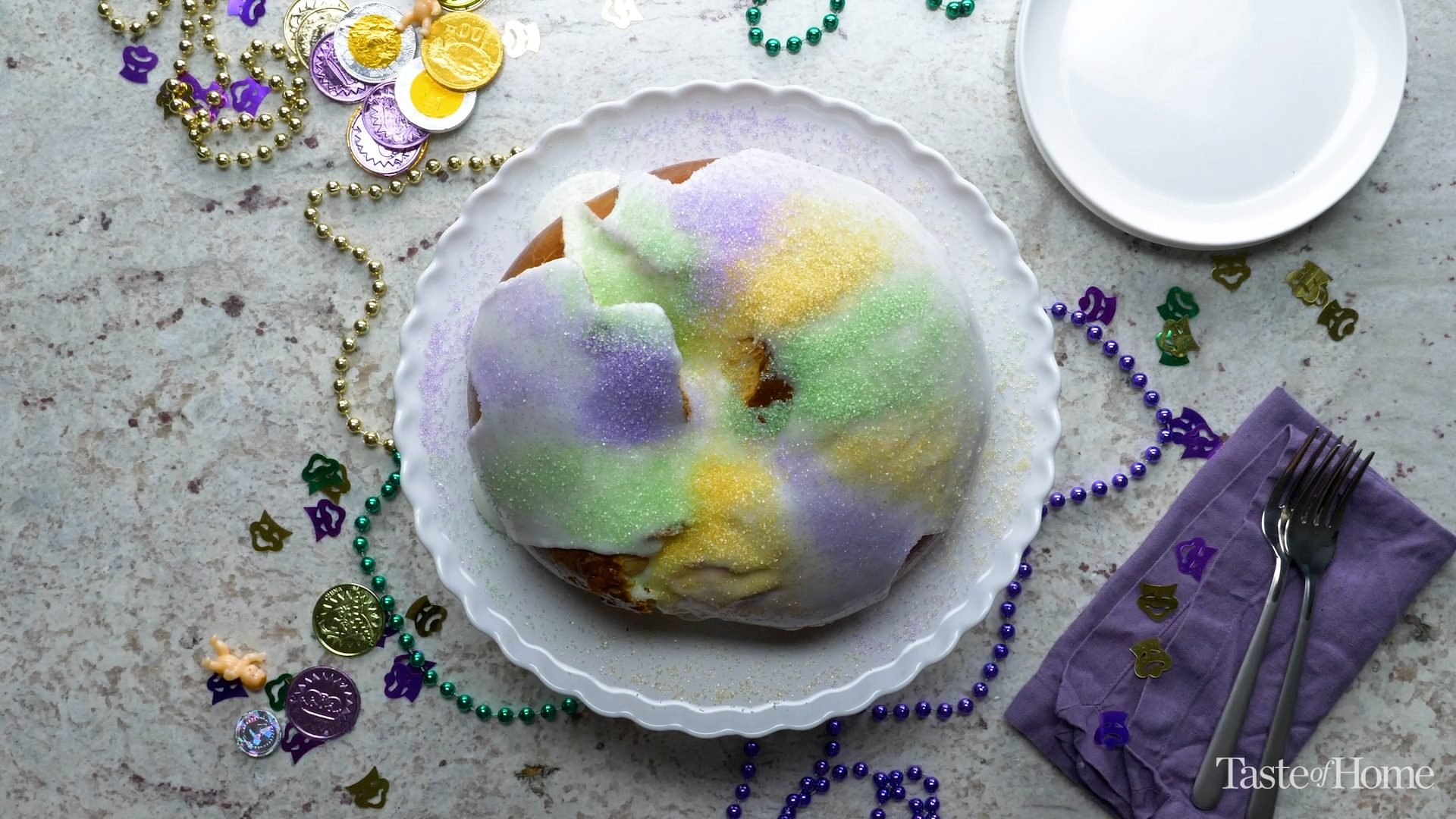 Traditional Mardi Gras King Cake Recipe | ZagLeft